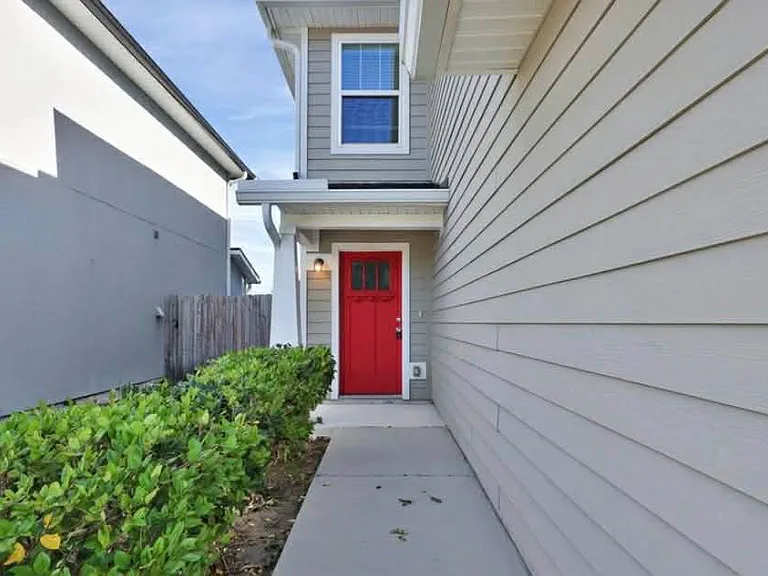 8105 Oden Ave — Photo 1