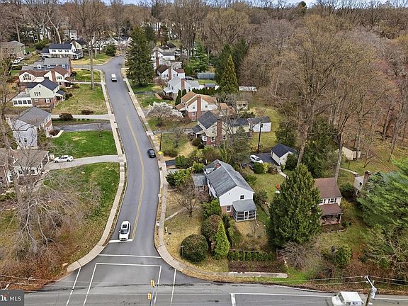 4th image of 359 Spring Valley Rd
