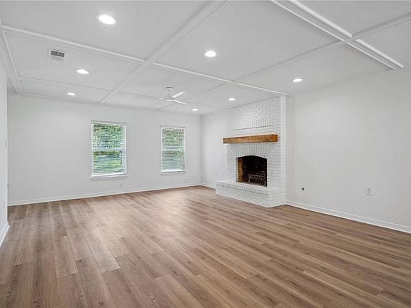 3rd image of 408 Devon Dr