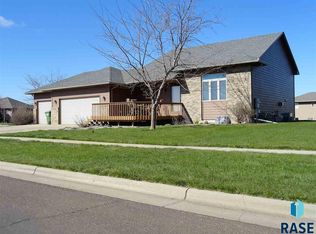 425 S Deerview Ave, Tea, SD 57064