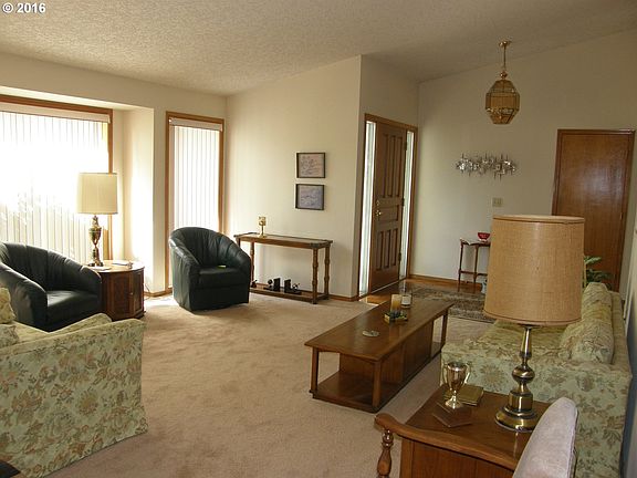 3rd image of 2603 SE 151st Ave