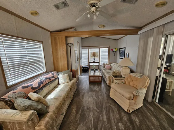 7125 Fruitville Rd #Lo22, Sarasota, FL 34240