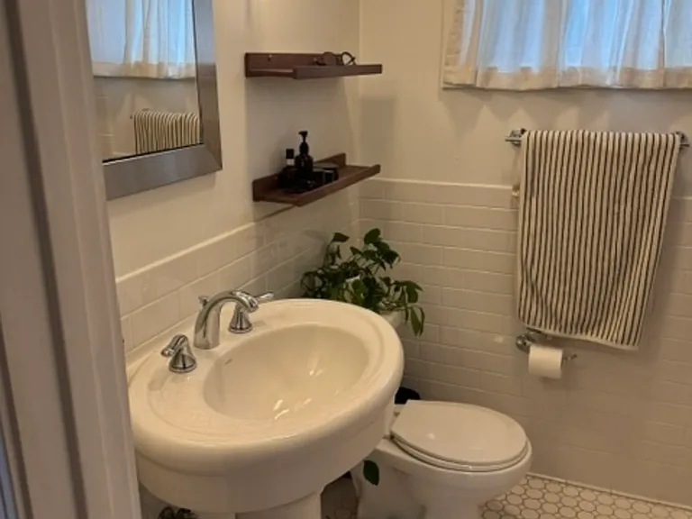 255 S Happ Rd — Photo 14