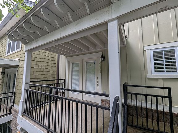 2nd image of 490 Barnett Shoals Rd APT 913