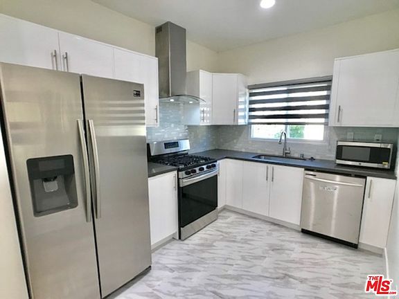 2nd image of 801 N Alexandria Ave #1/2