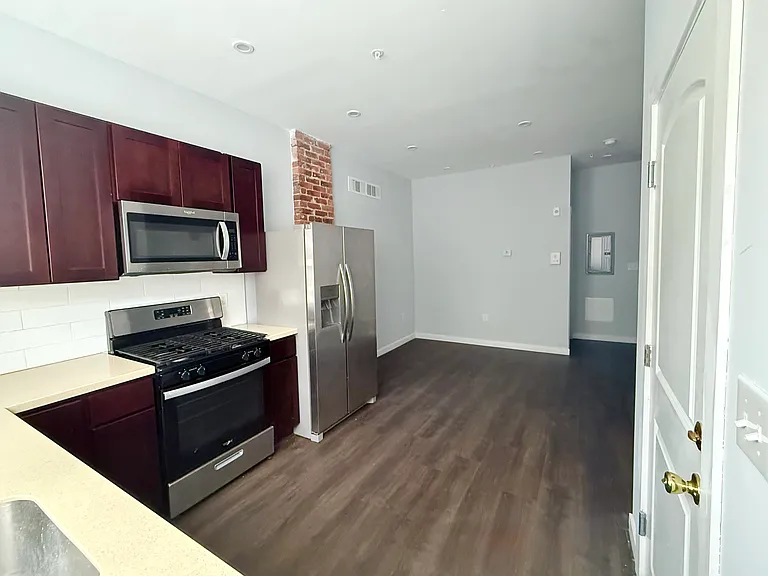 2113 S 15th St #1 — Photo 6