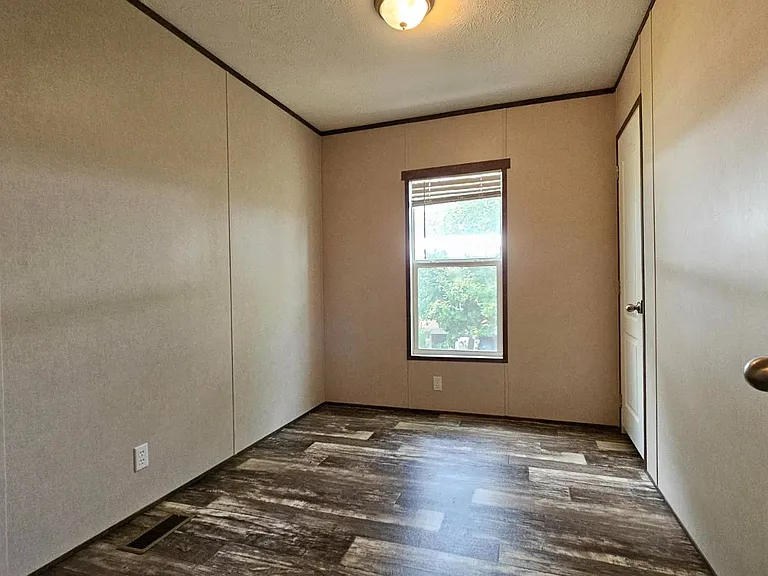2201 S Anna St #36 — Photo 8