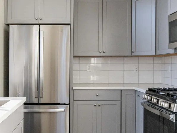 Brand New 3 BD/3.5 Bath/2 Car Garage MidTown Townhomes w/Loft!