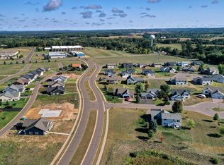 201 Gateway Pkwy, Osceola, WI 54020