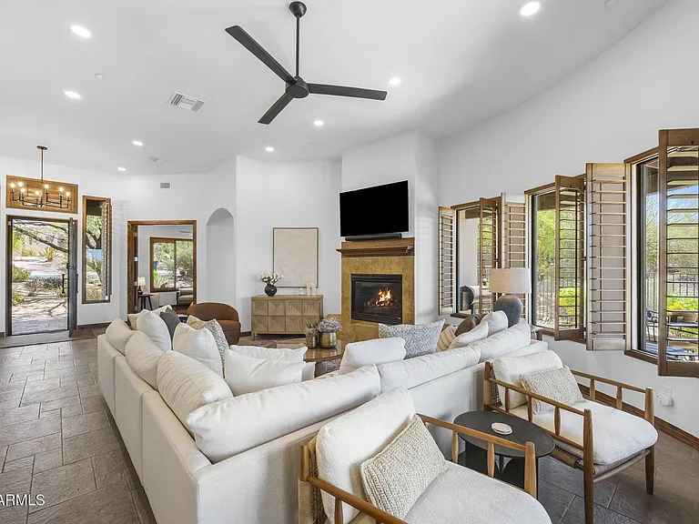 3105 E Arroyo Hondo Rd — Photo 16