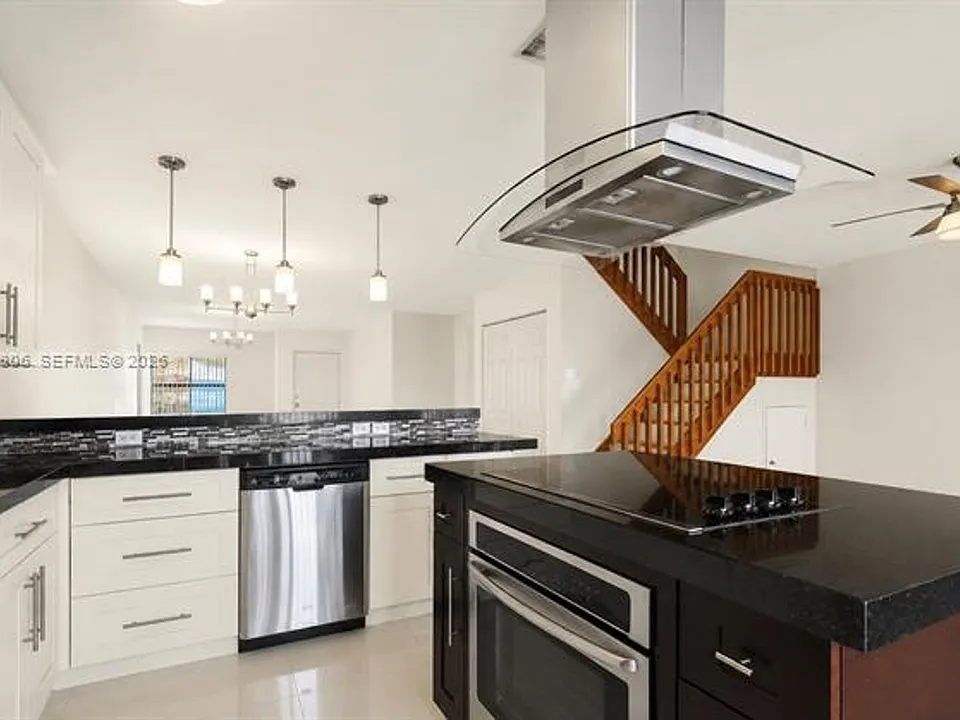 2561 W 60th Pl #Townhouse 102-1