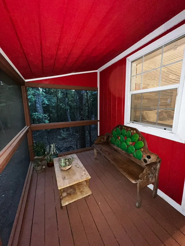 1 bed, 700 sqft, $1,300 — Photo 3