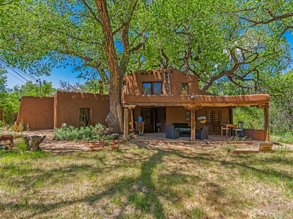 25 Paseo C De Baca, Santa Fe, NM 87507