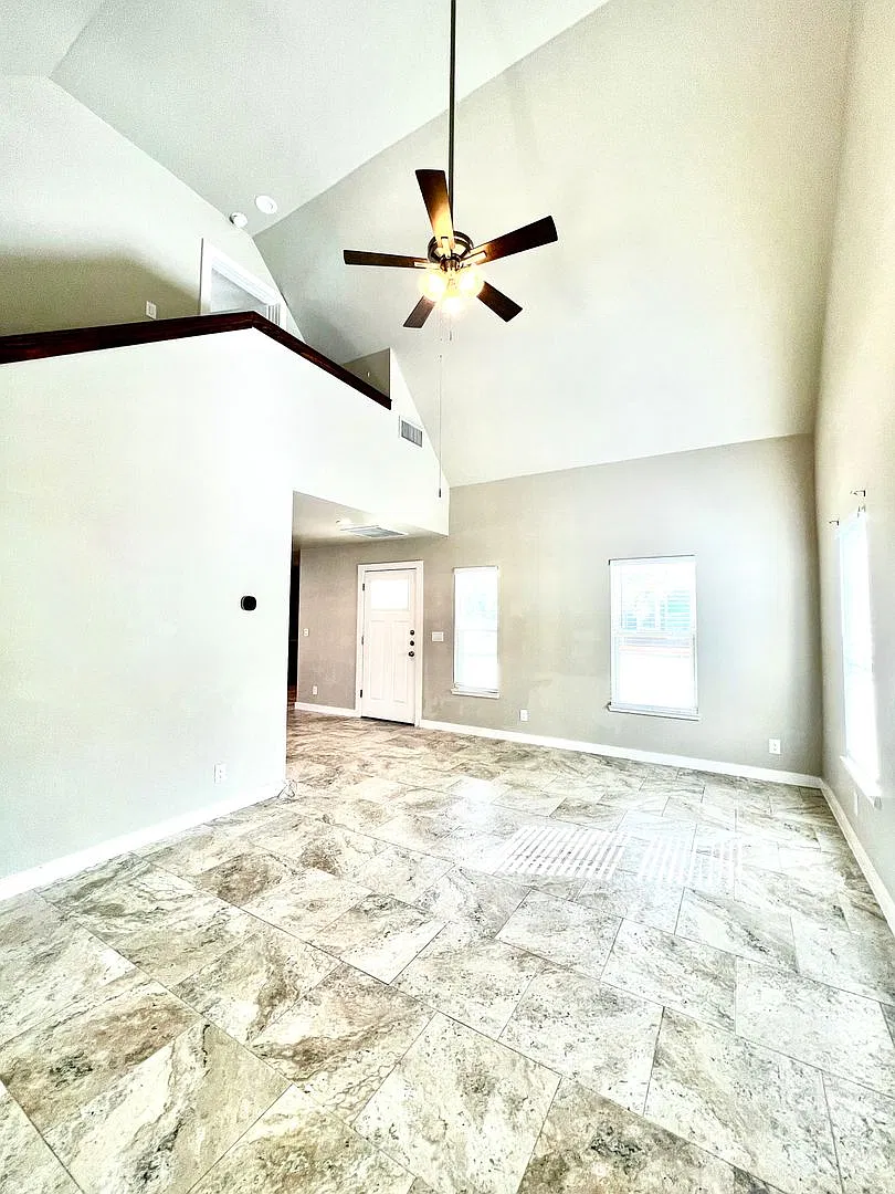 Riverside Bungalow — Photo 3