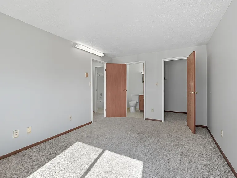 6022 Harrison Ave #4 — Photo 11