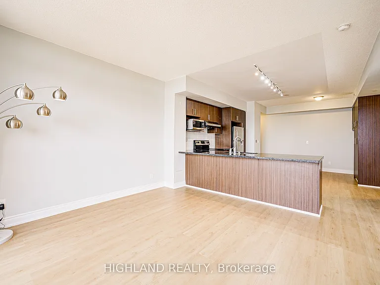 89 S Town Centre Blvd #805 — Photo 13