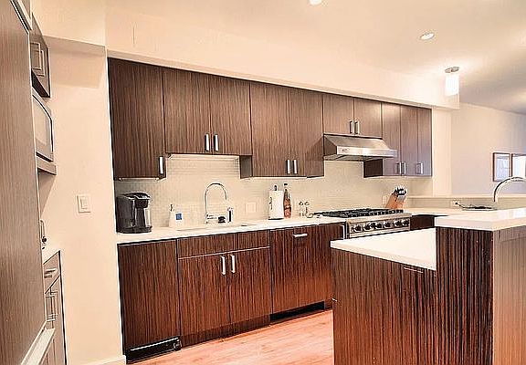 3rd image of 459 W 43rd St APT 2B