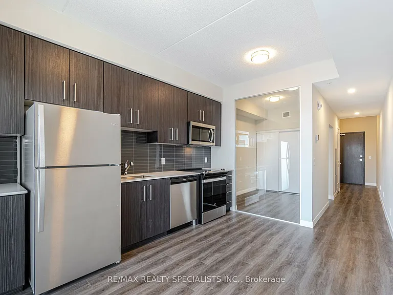 15 Queen St S #2206 — Photo 11