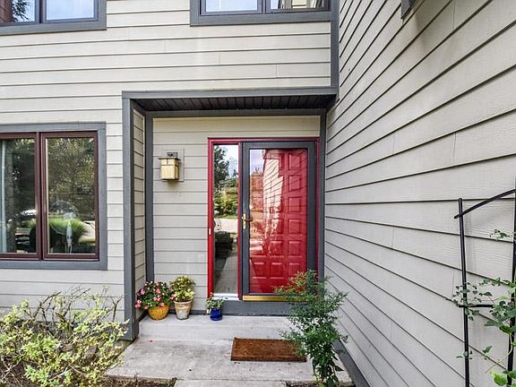 2nd image of 2710 S McMillan Ct