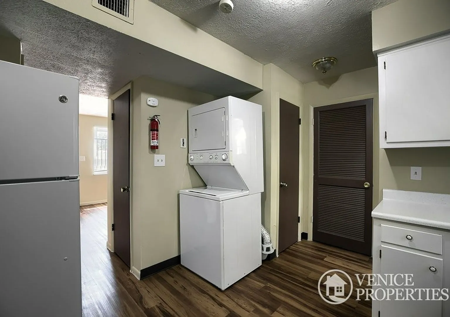 2 Bedroom On OSU Campus — Photo 3
