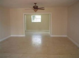 3131 NW 40th Ct, Lauderdale Lakes, FL 33309