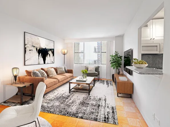 300 East 75th Street image 2 of 12