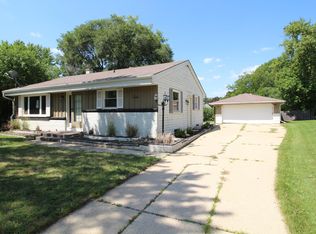 9350 W Brentwood Ct, Milwaukee, WI 53224