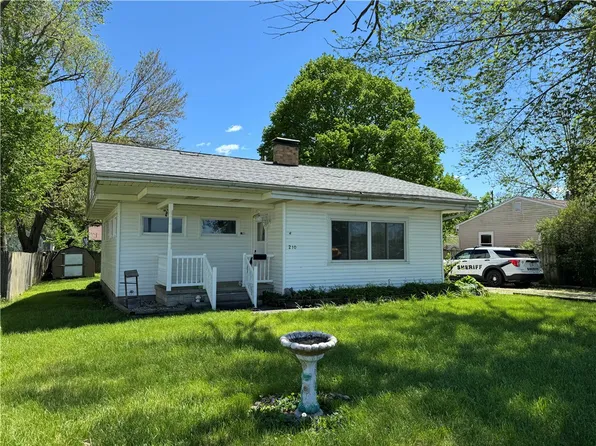 210 S Logan St, Georgetown, IL 61846