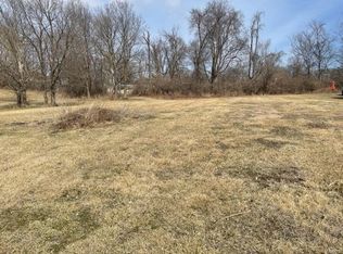 110 Locke Ln, Elsberry, MO 63343