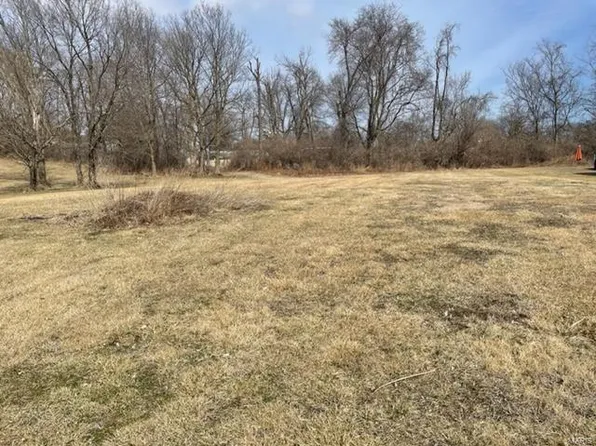 110 Locke Ln, Elsberry, MO 63343