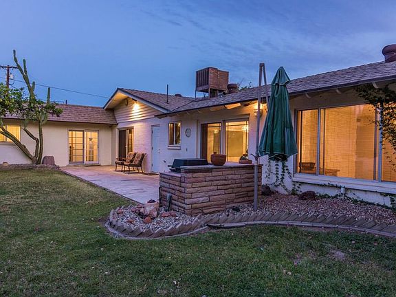2nd image of 834 E Desert Park Ln