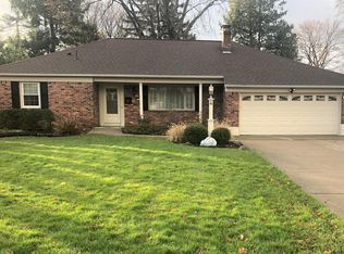 4 Aspinwall Rd, Loudonville, NY 12211