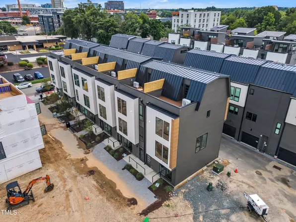 512 Gordon St #404, Durham, NC 27701