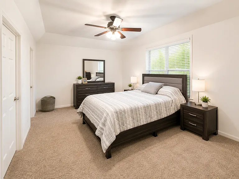 10S431 Carrington Cir — Photo 7