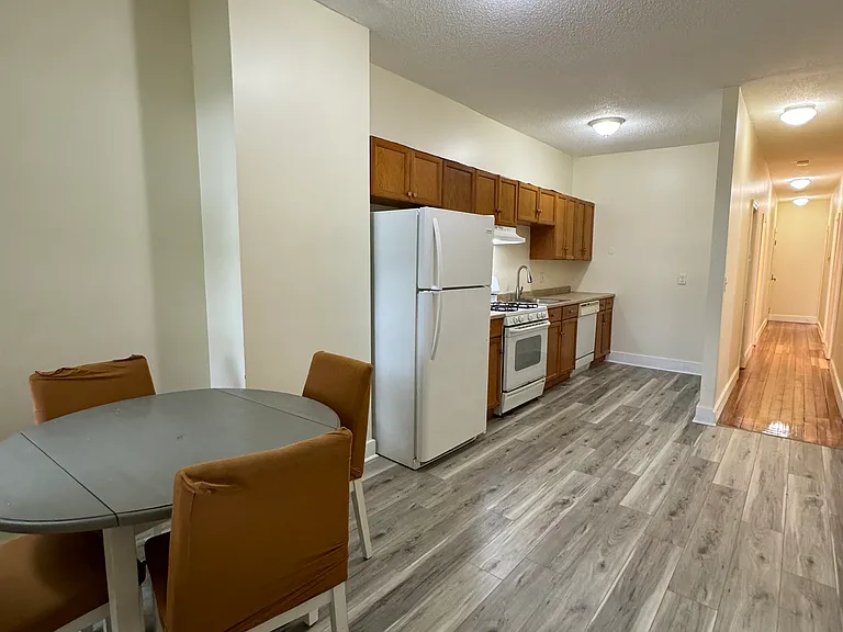3 Woodbine St #1 — Photo 10