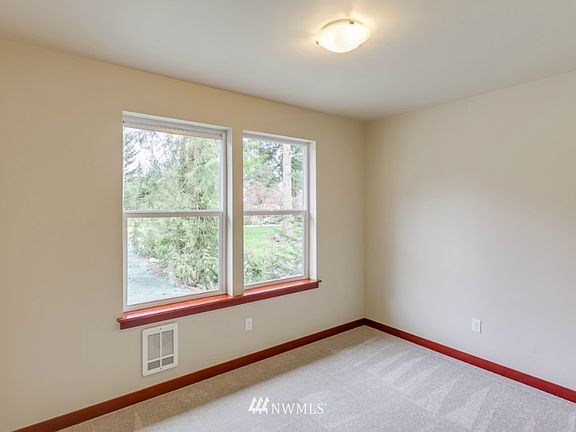 3rd image of 13 lot 13 Idlewood