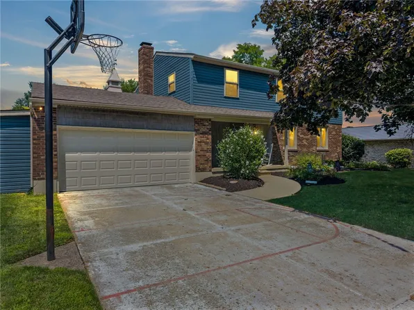 1914 Beckert Dr, Piqua, OH 45356