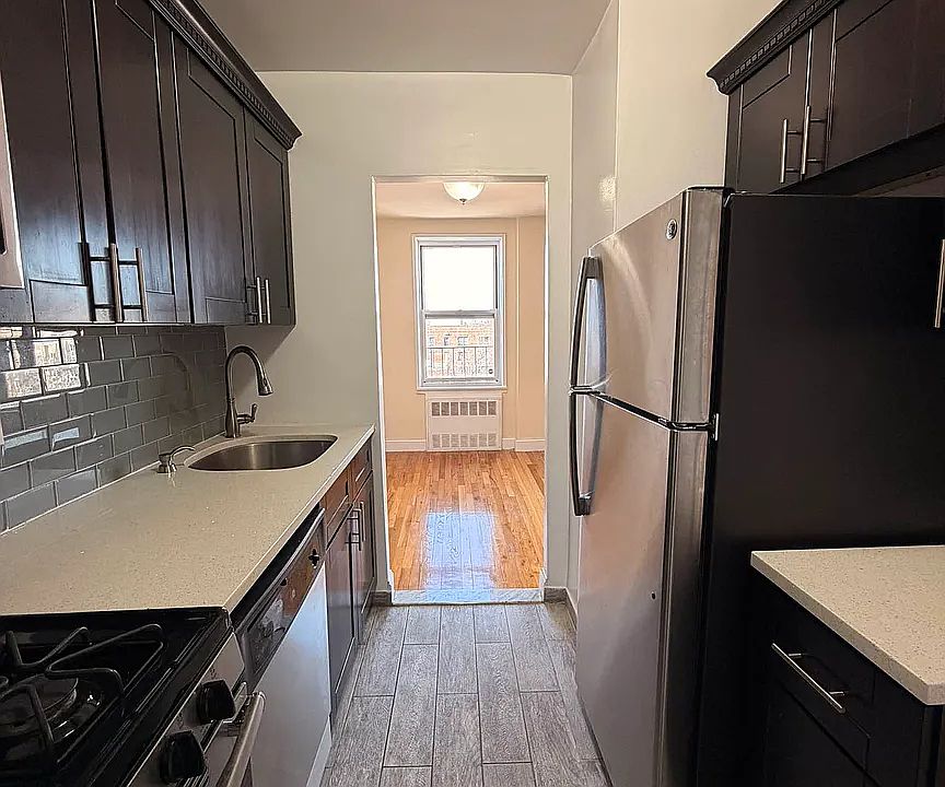 1st image of 13955 35th Ave APT 6N