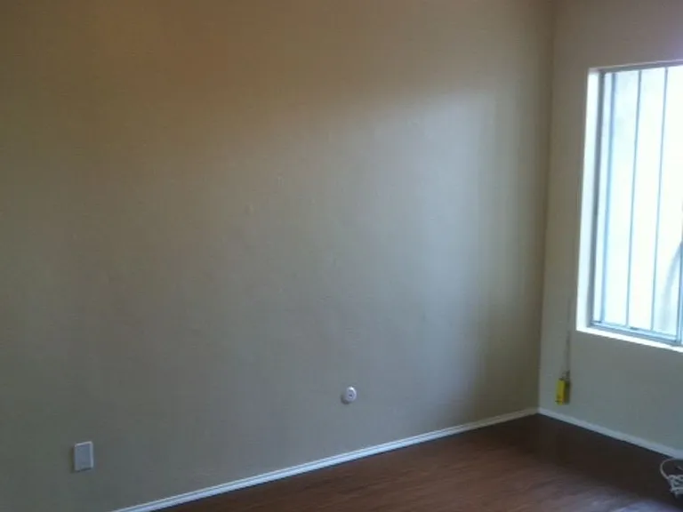 5014 Narragansett Avenue — Photo 2