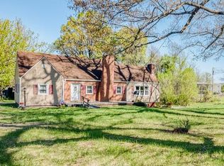 801 S Austin Springs Rd, Johnson City, TN 37601