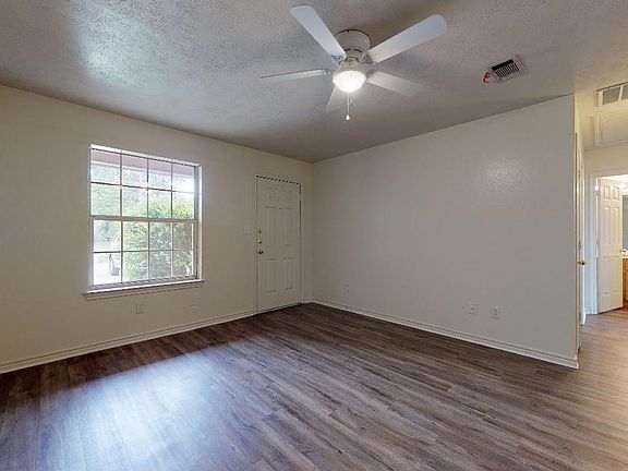 4th image of 3613 Elaine St