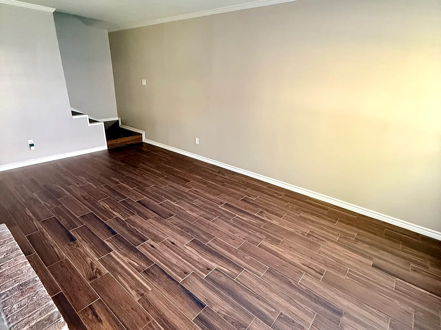2 bed, 1.5 bath, 1124 sqft, $1,395 — Photo 2