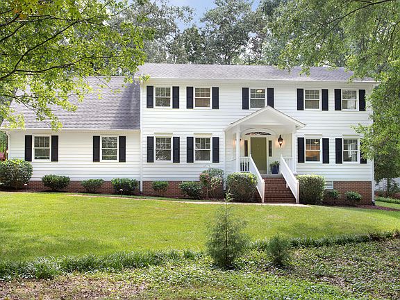 3rd image of 30 Birnham Ln