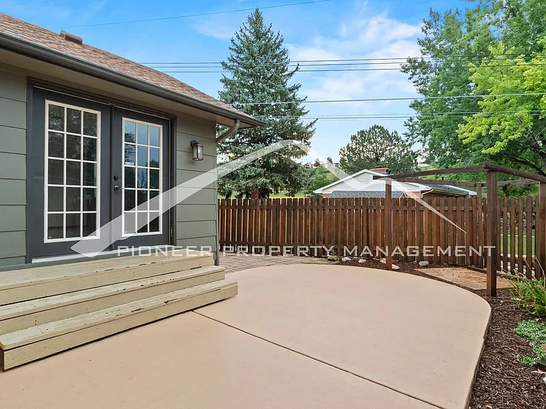 1024 Pike Dr — Photo 21