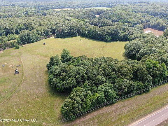 3rd image of 100 Boswell Rd