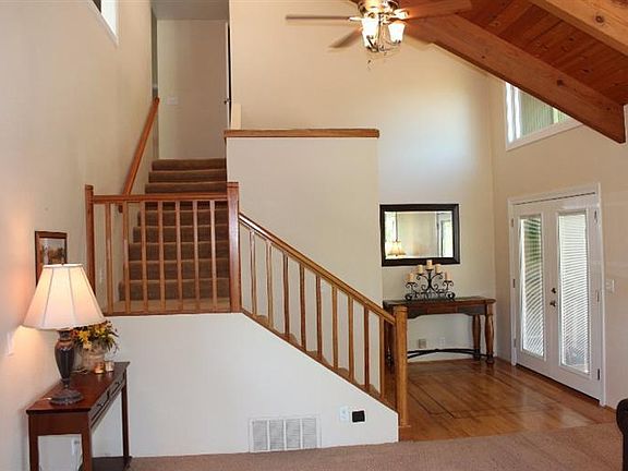 3rd image of 448 Girard Dr