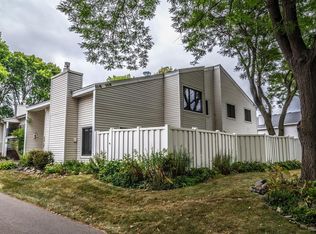 5516 Bimini Dr, Minnetonka, MN 55343