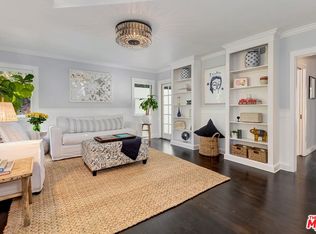6915 Camrose Dr, Los Angeles, CA 90068