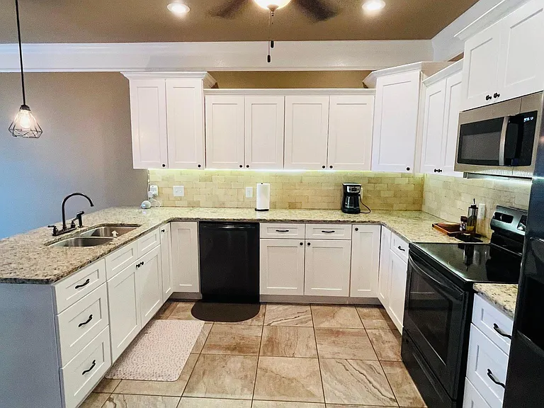 261 Redwood Ln — Photo 21