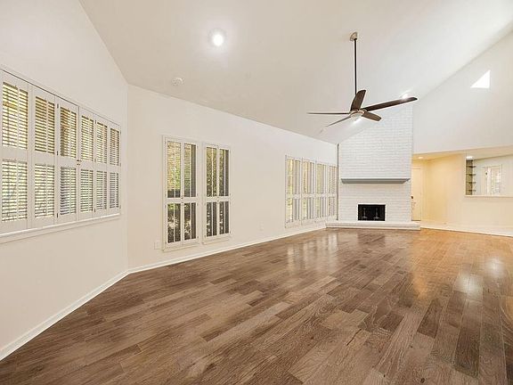 4th image of 1856 S Gessner Rd